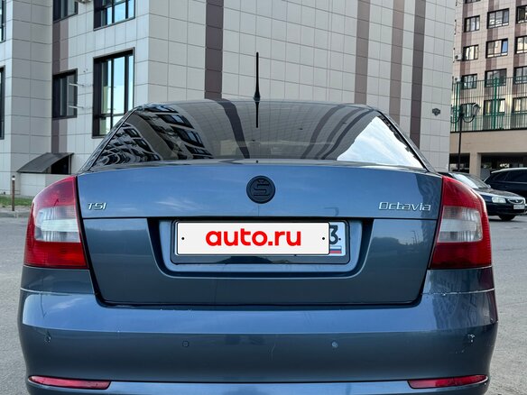 2012 Skoda Octavia II (A5) Рестайлинг, серый, 995000 рублей - вид 4