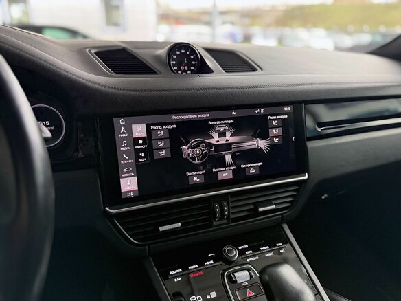 2020 Porsche Cayenne Coupé III, чёрный - вид 18