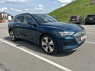 2018 Audi e-tron 55 I, синий, 4555000 рублей, вид 2