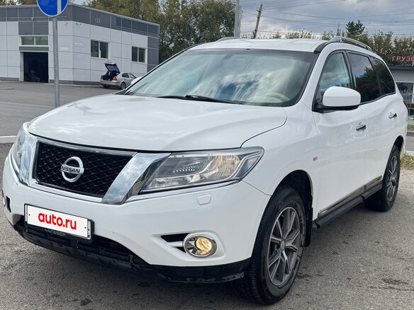 2015 Nissan Pathfinder IV, белый, 1550000 рублей