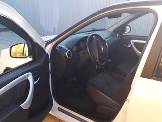 2013 Renault Logan I Рестайлинг, белый, 600000 рублей, вид 5