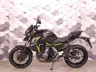 2018 Kawasaki Z 650, чёрный, 669000 рублей, вид 4