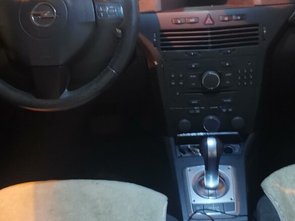 2007 Opel Astra H Рестайлинг, серый, 320000 рублей - вид 4