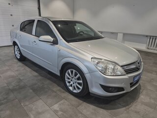 2008 Opel Astra H Рестайлинг, серебристый, 426000 рублей, вид 3
