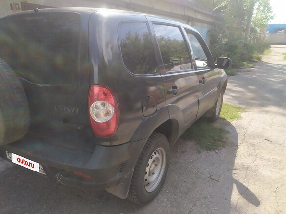 2013 Chevrolet Niva I Рестайлинг, коричневый, 440000 рублей - вид 2