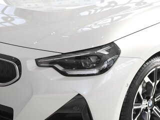 2025 BMW 2 серии 220i G42 Рестайлинг, белый, 6325000 рублей, вид 3