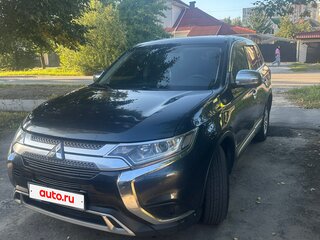 2018 Mitsubishi Outlander III Рестайлинг 3, синий, 1950000 рублей, вид 1