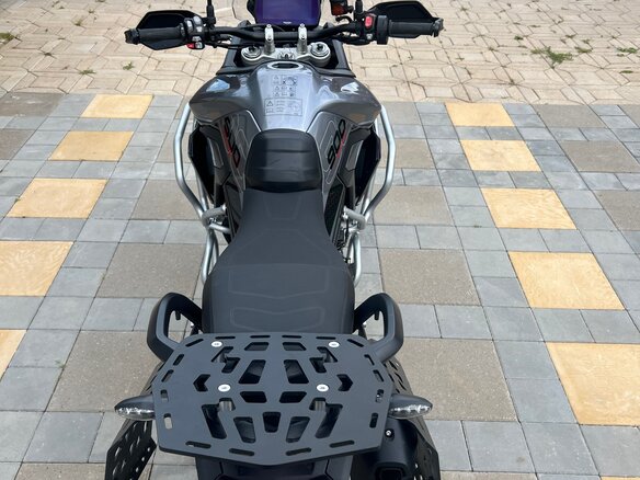 2024 Triumph Tiger 900, серый, 1700000 рублей - вид 4