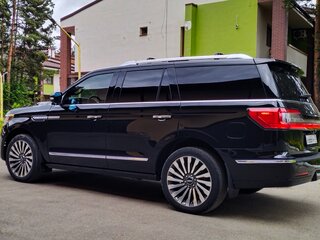 2018 Lincoln Navigator IV, чёрный, 7696000 рублей, вид 4