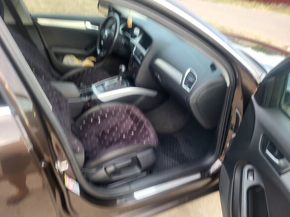 2010 Audi A4 IV (B8), коричневый, 1600000 рублей - вид 9
