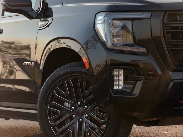 2022 GMC Yukon XL V, чёрный - вид 10