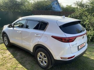 2017 Kia Sportage IV, белый, 1680000 рублей, вид 4