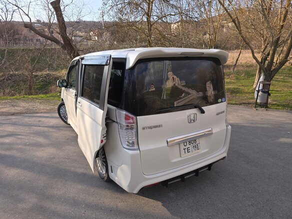 2010 Honda Stepwgn IV, белый, 1390000 рублей - вид 6