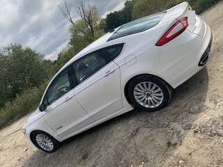 2015 Ford Fusion (North America) II, серебристый, 1130000 рублей, вид 5