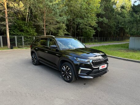 2023 Skoda Kodiaq I Рестайлинг, чёрный, 3800000 рублей, вид 3