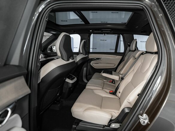 2026 Volvo XC90 B5 II Рестайлинг 2, серый, 12420000 рублей - вид 13