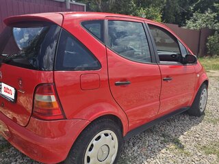 1998 Mercedes-Benz A-Класс 140 I (W168), красный, 310000 рублей, вид 2