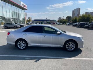 2012 Toyota Camry VII (XV50), серебристый, 1700000 рублей, вид 3