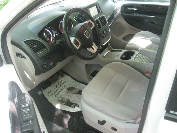 2012 Dodge Caravan Grand V, белый - вид 6