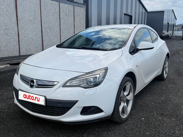 2013 Opel Astra GTC J Рестайлинг, белый, 859000 рублей