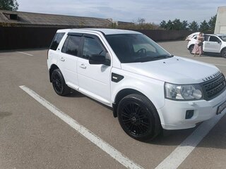 2011 Land Rover Freelander II Рестайлинг, белый, 1400000 рублей, вид 1
