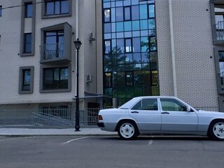 1991 Mercedes-Benz 190 (W201), белый, 1530000 рублей, вид 4