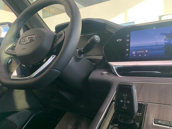 2026 Geely Monjaro I, зелёный, 4954990 рублей - вид 13