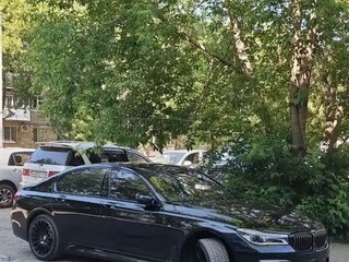 2018 BMW 7 серии 740d xDrive VI (G11/G12), чёрный, 4000000 рублей, вид 2