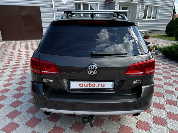 2012 Volkswagen Passat Alltrack B7, коричневый, 2000002 рублей - вид 13