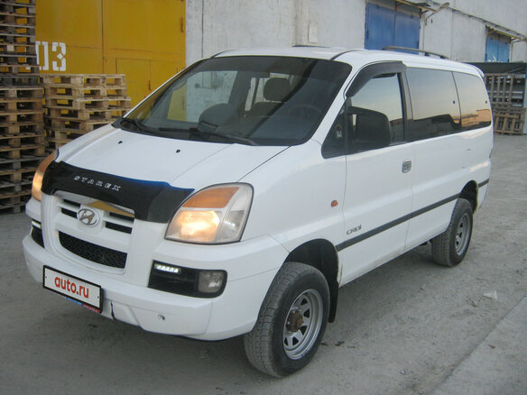 2004 Hyundai H-1 I Рестайлинг, белый - вид 2