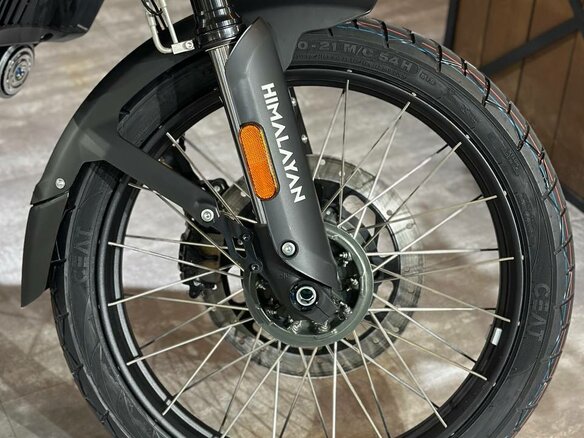 2025 Royal Enfield Himalayan, белый, 599000 рублей - вид 14