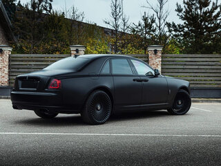 2017 Rolls-Royce Ghost Black Badge I Рестайлинг (Series II), чёрный, 14500000 рублей, вид 4
