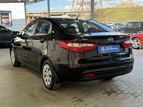 2014 Kia Rio III, чёрный - вид 2