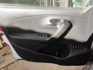 2013 Volkswagen Polo V, белый, 750000 рублей, вид 4