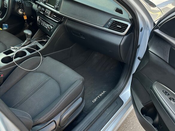 2016 Kia Optima IV, серый, 1365000 рублей - вид 4