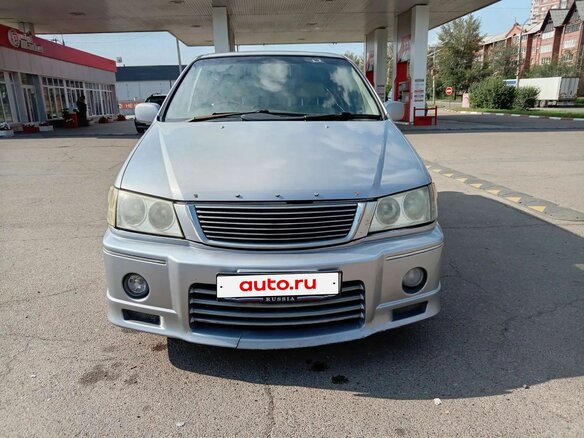 1999 Nissan Presage I, серебристый, 400000 рублей - вид 1