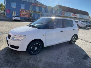 2009 Skoda Fabia II, белый, 650000 рублей, вид 3