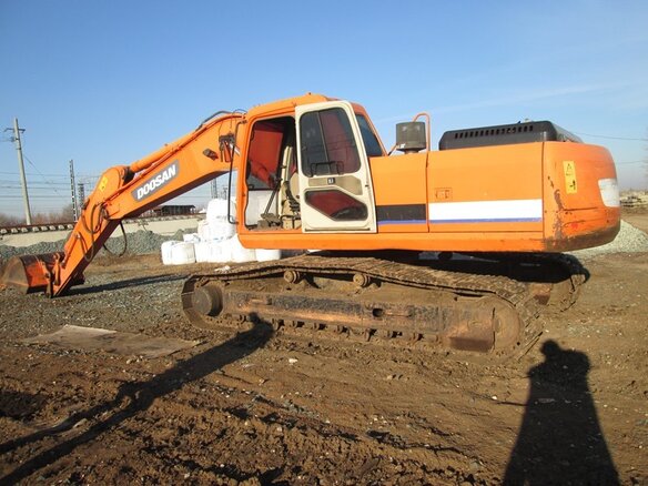 2011 Doosan Solar, красный