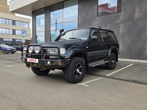 1996 Toyota Land Cruiser 80 Series Рестайлинг, зелёный, 1700000 рублей