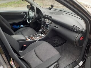 2005 Mercedes-Benz C-Класс 180 II (W203) Рестайлинг, чёрный, 575000 рублей, вид 4