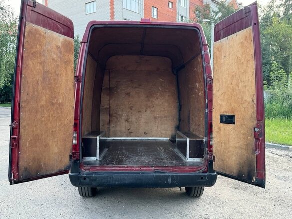 2005 Mercedes-Benz Sprinter, красный, 525000 рублей - вид 5