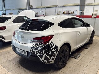 2013 Opel Astra GTC J Рестайлинг, белый, 525000 рублей, вид 4