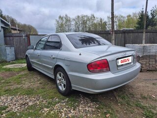 2009 Hyundai Sonata ТагАЗ IV (EF) Рестайлинг, серебристый, 320000 рублей, вид 4