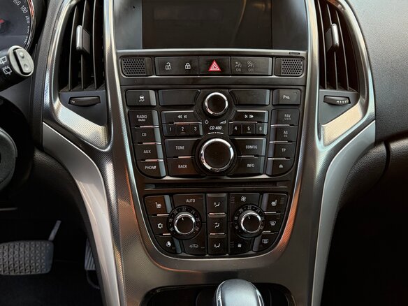 2011 Opel Astra J, чёрный - вид 21