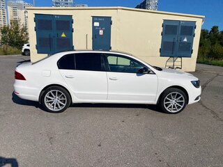 2013 Skoda Superb DSG II Рестайлинг, белый, 1100000 рублей, вид 4