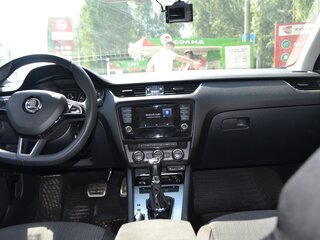 2014 Skoda Octavia III (A7), коричневый, 1500000 рублей, вид 3