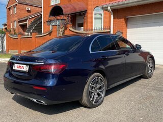 2020 Mercedes-Benz E-Класс 220 d V (W213, S213, C238) Рестайлинг, синий, 5990000 рублей, вид 4