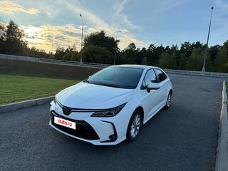 2022 Toyota Corolla XII (E210), белый, 1920000 рублей, вид 1