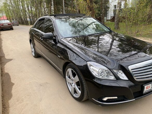 2010 Mercedes-Benz E-Класс 220 5G-Tronic IV (W212, S212, C207), чёрный, 1460000 рублей