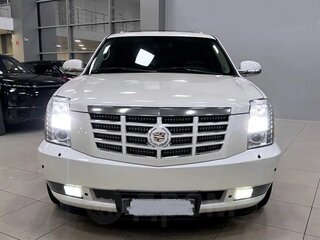 2011 Cadillac Escalade III, белый, 2500000 рублей, вид 1